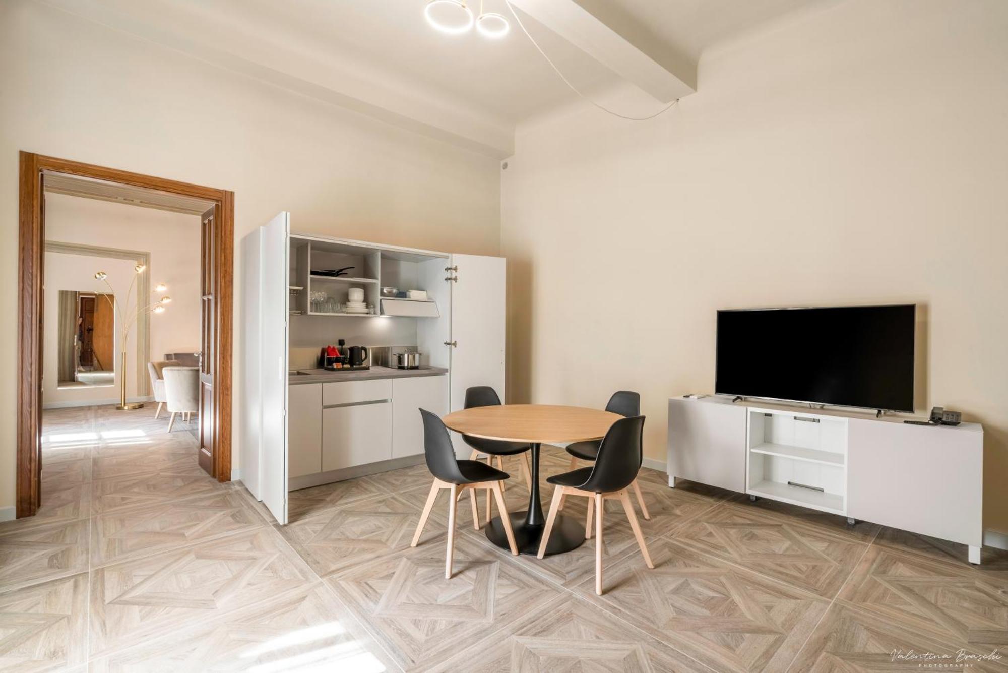 Hotel Adamas Флоренция Екстериор снимка